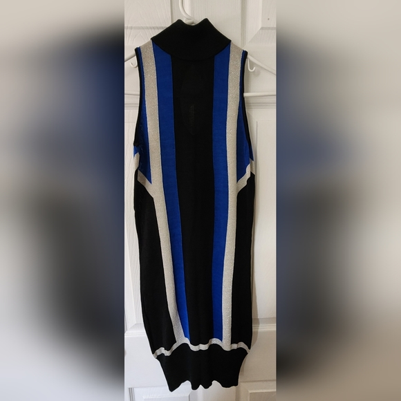 Women's Top - Picture 1 of 3